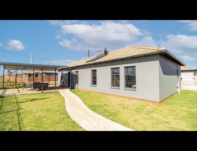 3 BEDROOM HOUSE FOR SALE IN PROTEA GLEN